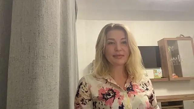 Blondie xoxoxo online show from September 2025 08:48:01 AM