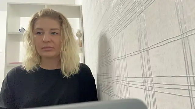 Blondie xoxoxo online show from September 2025 07:56:02 AM