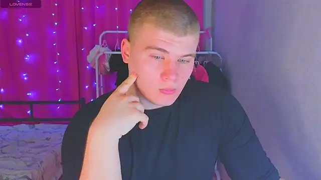 kittenmurr online show from February 2026 08:21:01 PM