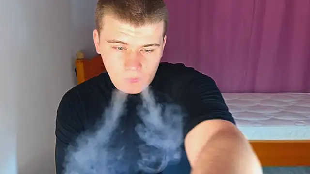 kittenmurr online show from April 2026 01:53:02 PM