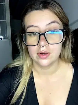 Blair Bunnyy online show from November 2025 04:44:02 AM