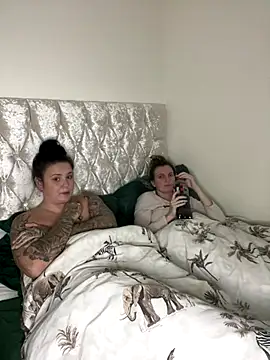 Snapshot of Charsworld chatting on December 2025 05:52:01 PM Charsworld online show from December 2025 05:52:01 PM