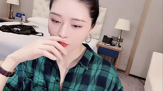 Snapshot of Ianxuan chatting on October 2025 03:51:02 AM Ianxuan online show from October 2025 03:51:02 AM