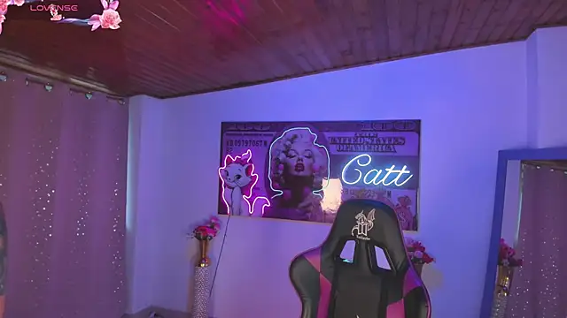 Snapshot of catt_monroe chatting on December 2025 02:56:01 PM catt monroe online show from December 2025 02:56:01 PM