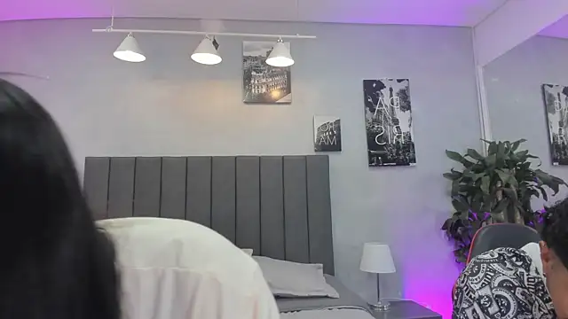 violet and myers online show from November 2025 11:16:02 AM