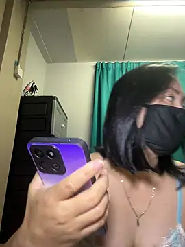 Snapshot of melyiaaa chatting on February 2026 03:21:01 PM melyiaaa online show from February 2026 03:21:01 PM