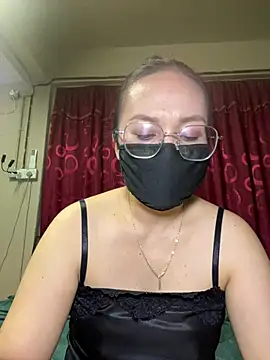 melyiaaa online show from May 2026 02:35:01 PM