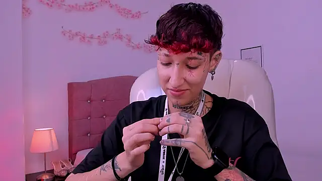 Luci Rose online show from April 2026 08:37:02 PM