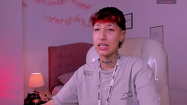 Luci Rose online show from May 2026 12:13:02 PM