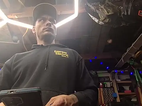 twistafatpipe online show from March 2026 03:34:01 AM