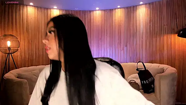 Snapshot of NataliaGaret chatting on September 2025 03:08:02 AM NataliaGaret online show from September 2025 03:08:02 AM