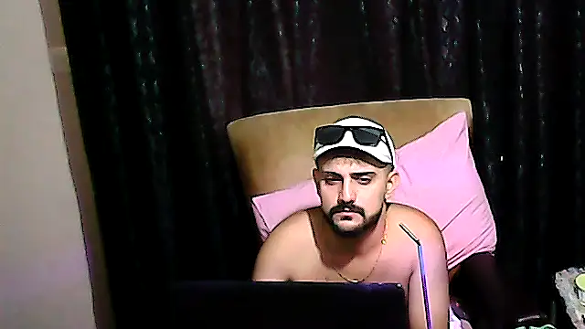 Muratcan33 online show from November 2025 09:00:02 AM