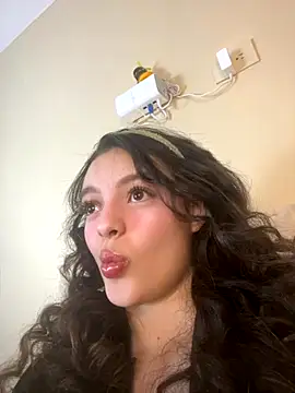 AriaHeavenss online show from October 2025 01:45:01 AM