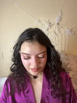 AriaHeavenss online show from November 2025 01:41:01 AM