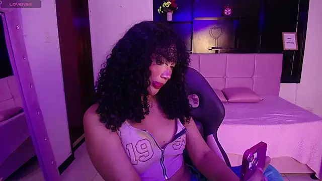 emiily smith1 online show from October 2025 01:20:02 PM