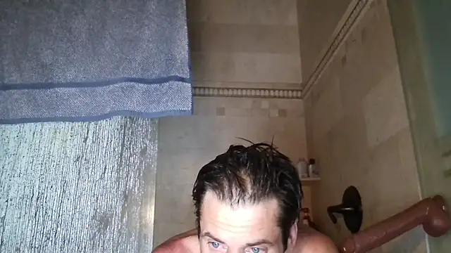 Snapshot of TallDrink11 chatting on October 2025 07:17:02 AM TallDrink11 online show from October 2025 07:17:02 AM