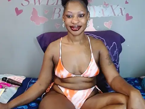 Snapshot of SWEETBERRYxXx chatting on April 2026 05:46:01 AM SWEETBERRYxXx online show from April 2026 05:46:01 AM