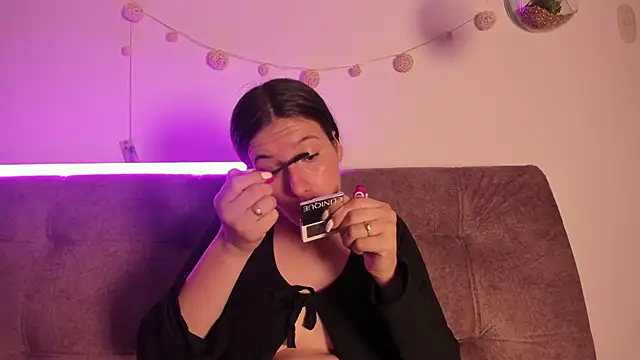 Snapshot of katalella_brown1 chatting on September 2025 12:21:02 PM katalella brown1 online show from September 2025 12:21:02 PM