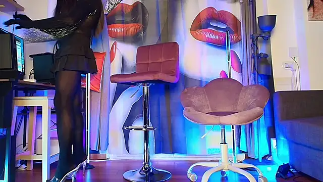 utopia2025 online show from February 2026 11:32:01 PM