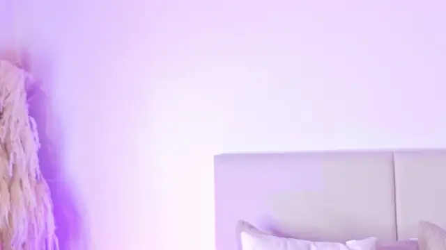 Snapshot of Bella-taylorr chatting on September 2025 01:46:01 PM Bella-taylorr online show from September 2025 01:46:01 PM