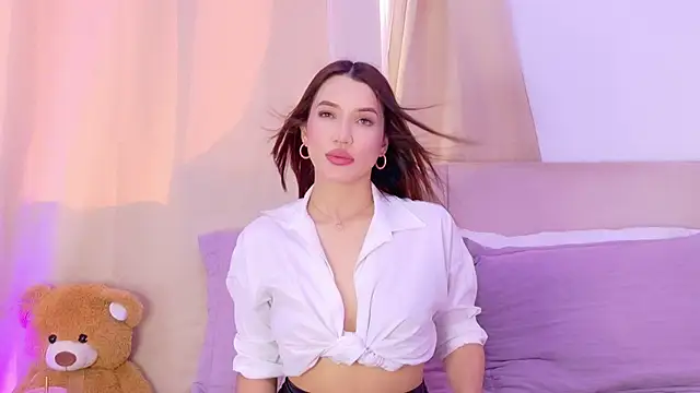 Bella-taylorr online show from July 2026 01:07:01 PM