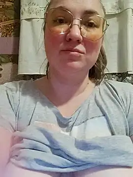 Kiss Eva online show from February 2025 05:16:01 PM