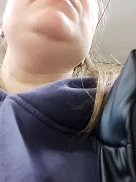 Kiss Eva online show from February 2026 10:13:02 AM