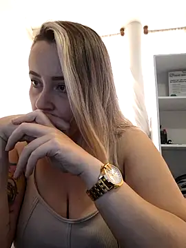 Snapshot of CurvyLust_x chatting on September 2025 03:13:01 PM CurvyLust x online show from September 2025 03:13:01 PM