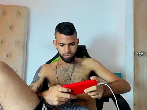 adri sexboy229 online show from September 2025 01:44:02 PM