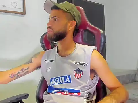 adri sexboy229 online show from September 2025 01:18:01 AM