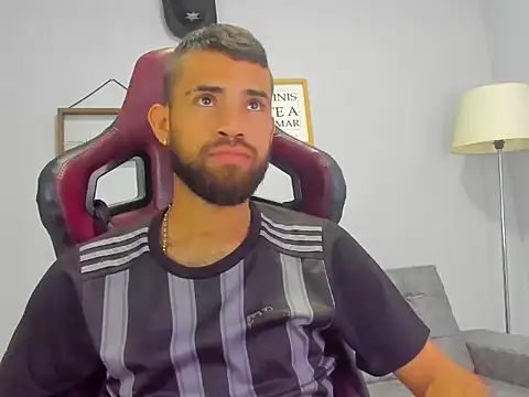 adri sexboy229 online show from September 2025 01:29:02 AM