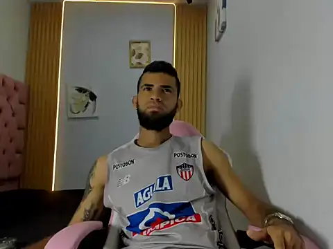 adri sexboy229 online show from October 2025 07:38:01 AM