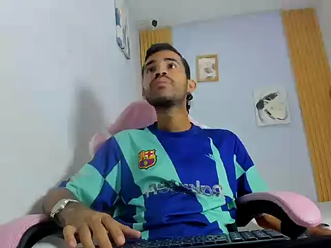 adri sexboy229 online show from October 2025 07:08:01 AM