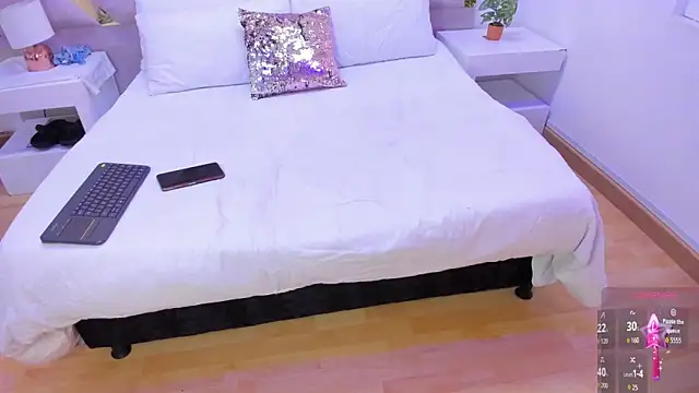 Marianee Rousse online show from September 2025 10:15:01 PM