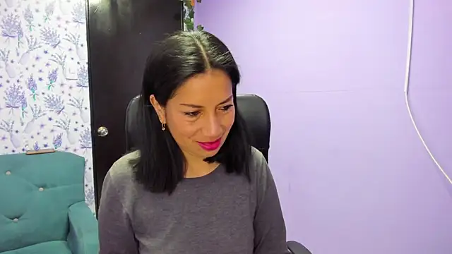 Megan Collinss  online show from October 2025 03:22:01 PM