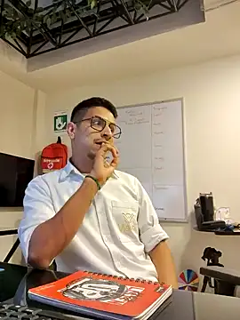 Snapshot of Juann-cock chatting on November 2025 10:52:02 PM Juann-cock online show from November 2025 10:52:02 PM