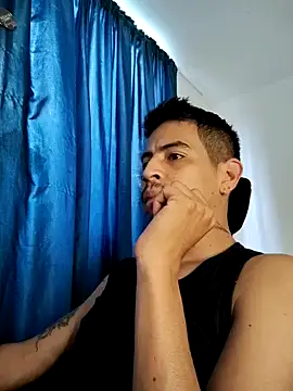 Snapshot of Juann-cock chatting on November 2025 04:11:02 PM Juann-cock online show from November 2025 04:11:02 PM