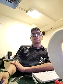 Snapshot of Juann-cock chatting on December 2025 10:27:01 PM Juann-cock online show from December 2025 10:27:01 PM