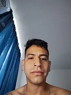 Snapshot of Juann-cock chatting on December 2025 03:30:01 PM Juann-cock online show from December 2025 03:30:01 PM