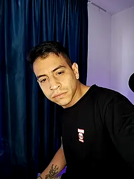 Snapshot of Juann-cock chatting on December 2025 10:06:01 PM Juann-cock online show from December 2025 10:06:01 PM