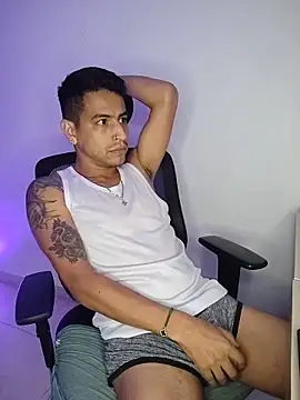 Snapshot of Juann-cock chatting on December 2025 11:02:01 PM Juann-cock online show from December 2025 11:02:01 PM