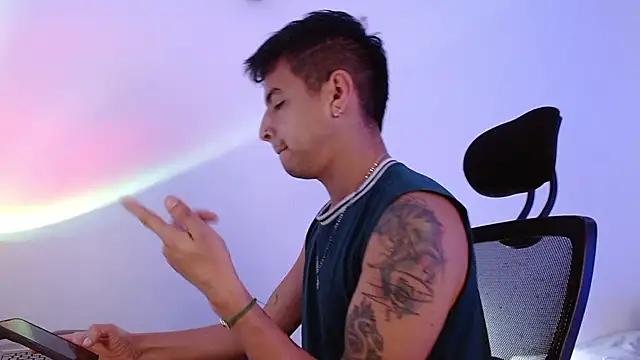 Snapshot of Juann-cock chatting on February 2026 01:32:01 AM Juann-cock online show from February 2026 01:32:01 AM