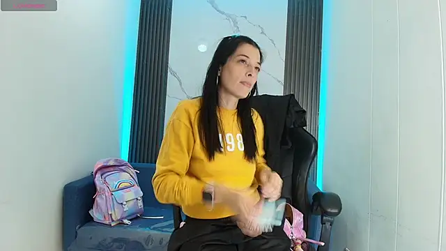 ShaunaDream online show from October 2025 05:10:02 AM