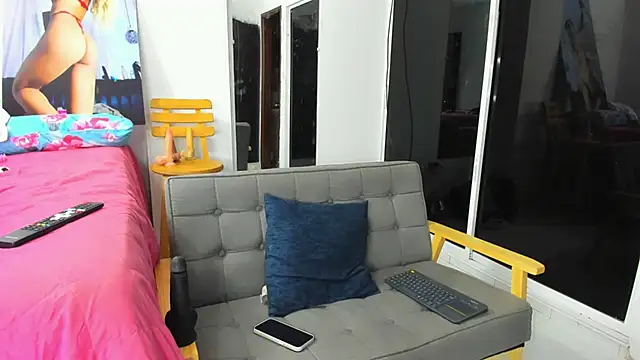 Snapshot of zou_quira chatting on January 2026 02:03:01 AM zou quira online show from January 2026 02:03:01 AM