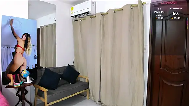 Snapshot of zou_quira chatting on February 2026 01:29:01 PM zou quira online show from February 2026 01:29:01 PM