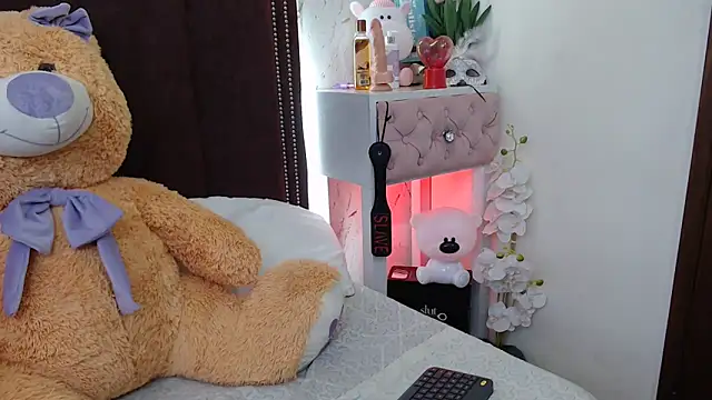 VioletxBloom online show from October 2025 08:29:01 PM