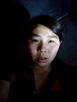 quynhkoolbae online show from November 2025 02:49:02 PM