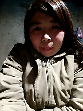 quynhkoolbae online show from November 2025 02:16:01 PM