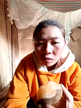 quynhkoolbae online show from December 2025 01:23:01 AM