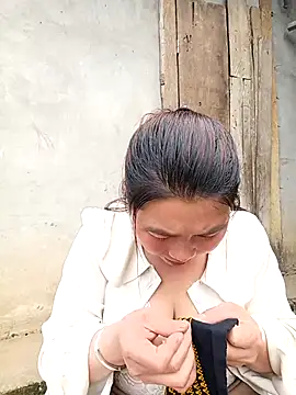 quynhkoolbae online show from February 2026 07:48:02 AM